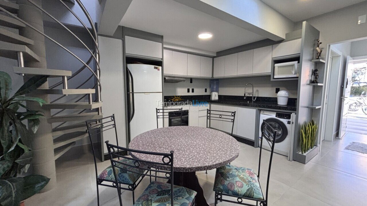 Casa para alquiler de vacaciones em Bombinhas (Praia de Bombas)