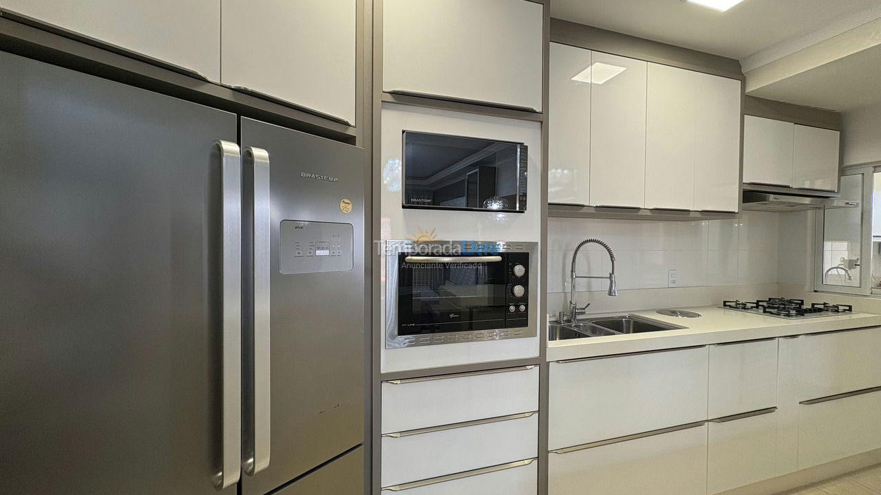 Apartment for vacation rental in Bombinhas (Praia de Bombas)