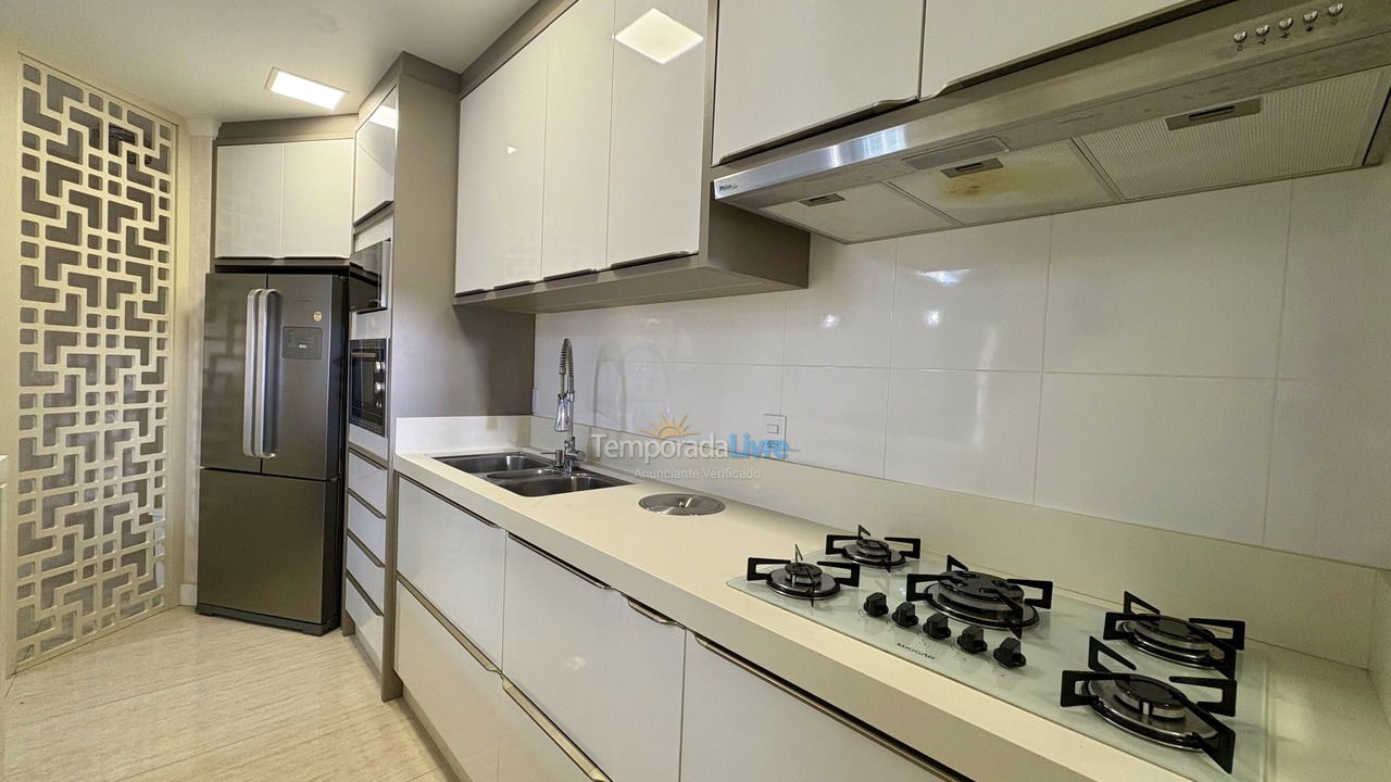 Apartment for vacation rental in Bombinhas (Praia de Bombas)