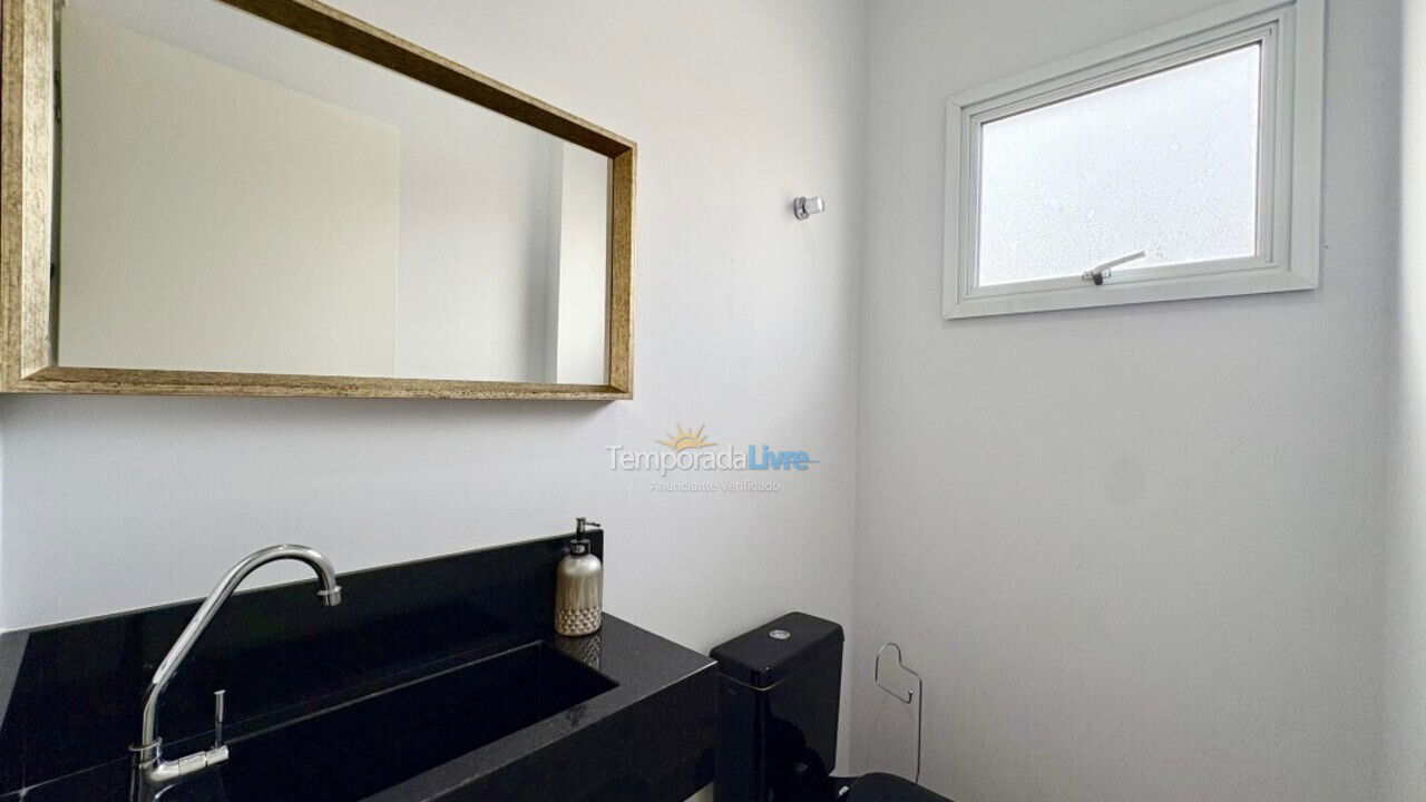 Apartment for vacation rental in Bombinhas (Praia de Bombas)