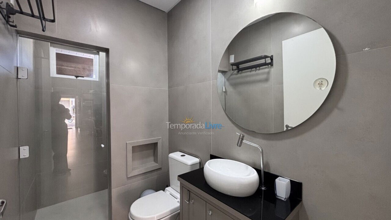 Casa para alquiler de vacaciones em Bombinhas (Praia de Bombas)