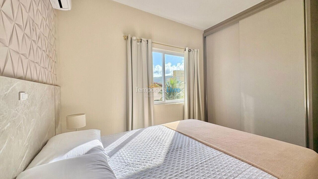 Apartamento para alquiler de vacaciones em Bombinhas (Praia de Bombas)