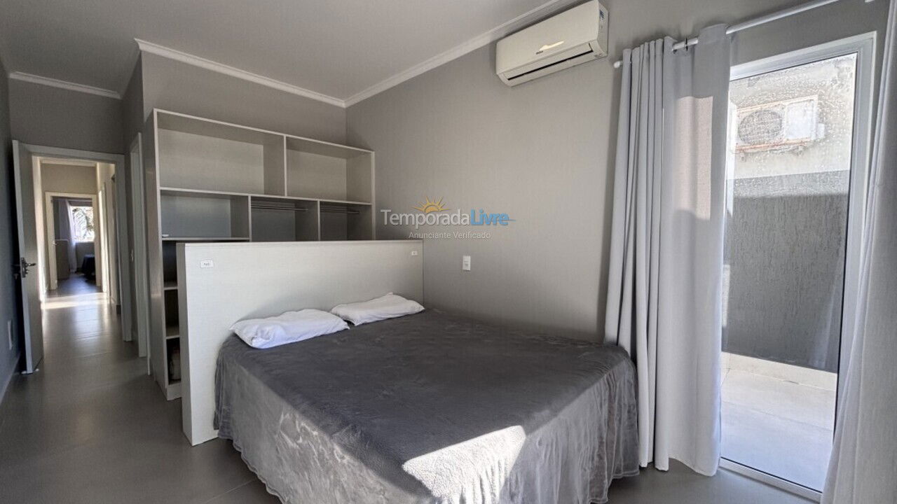 Casa para alquiler de vacaciones em Bombinhas (Praia de Bombas)