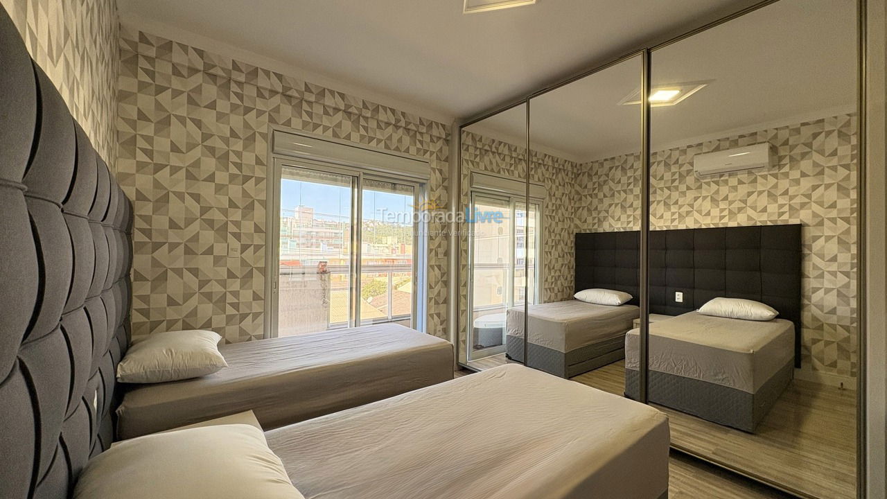 Apartment for vacation rental in Bombinhas (Praia de Bombas)