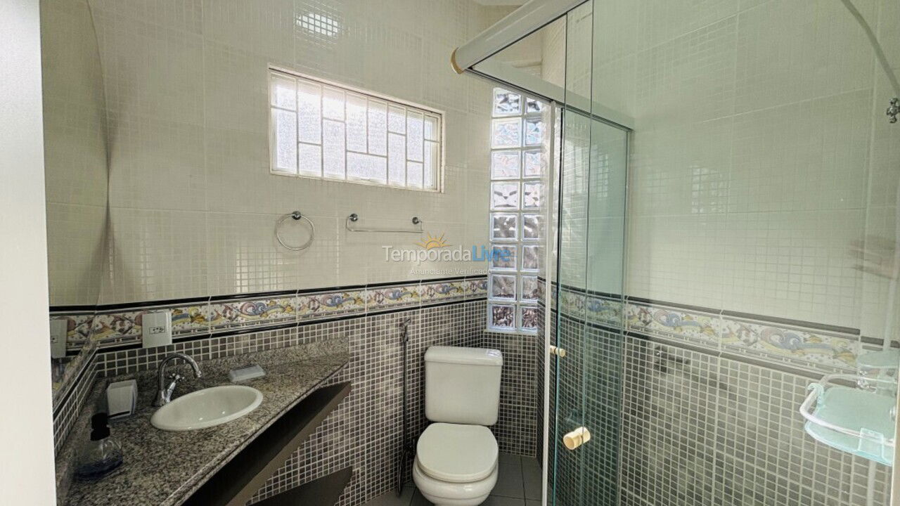Casa para alquiler de vacaciones em Bombinhas (Praia de Bombas)