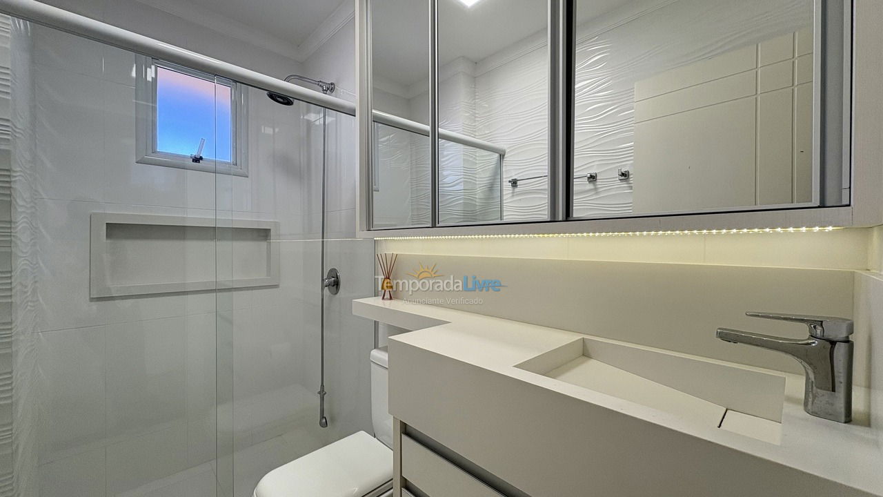 Apartment for vacation rental in Bombinhas (Praia de Bombas)