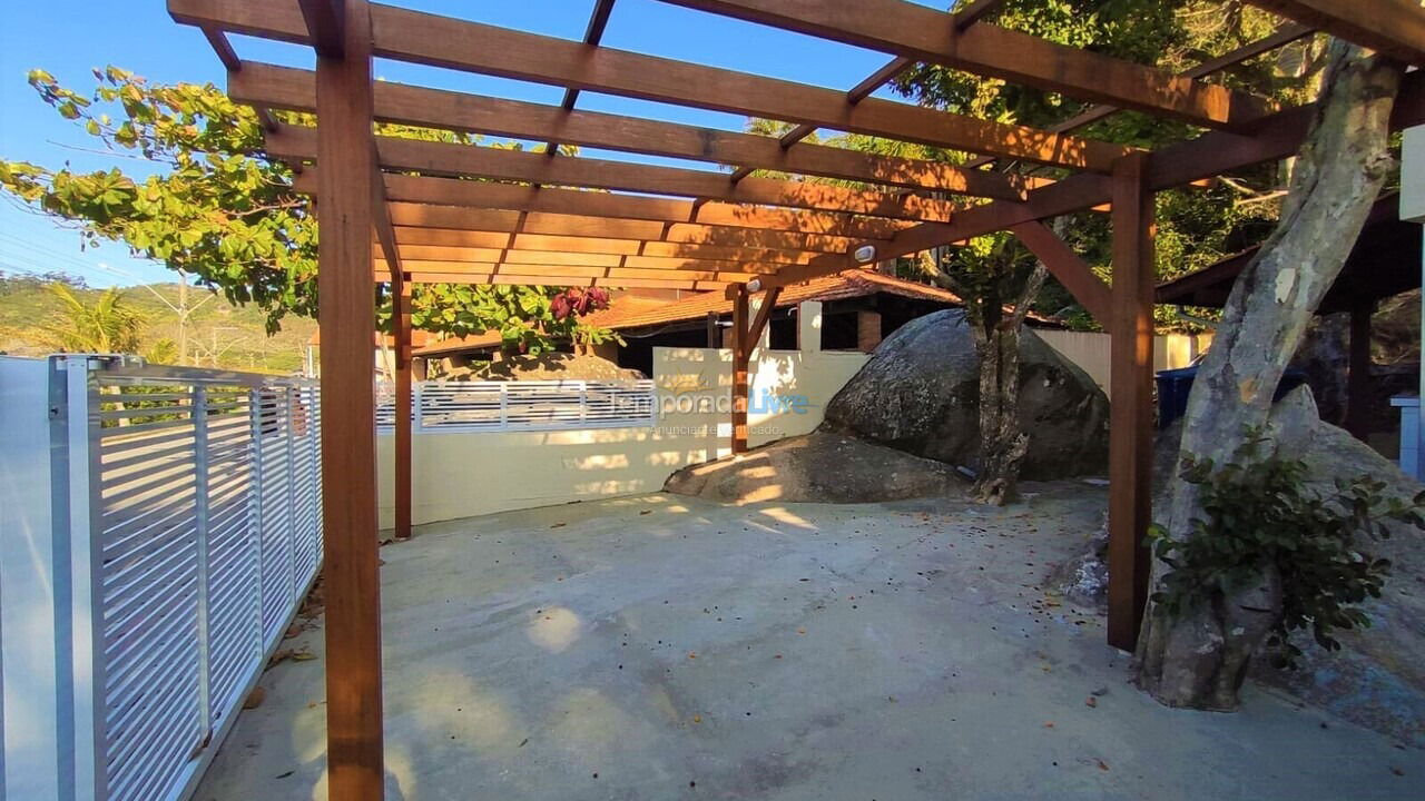Casa para alquiler de vacaciones em Bombinhas (Canto Grande)