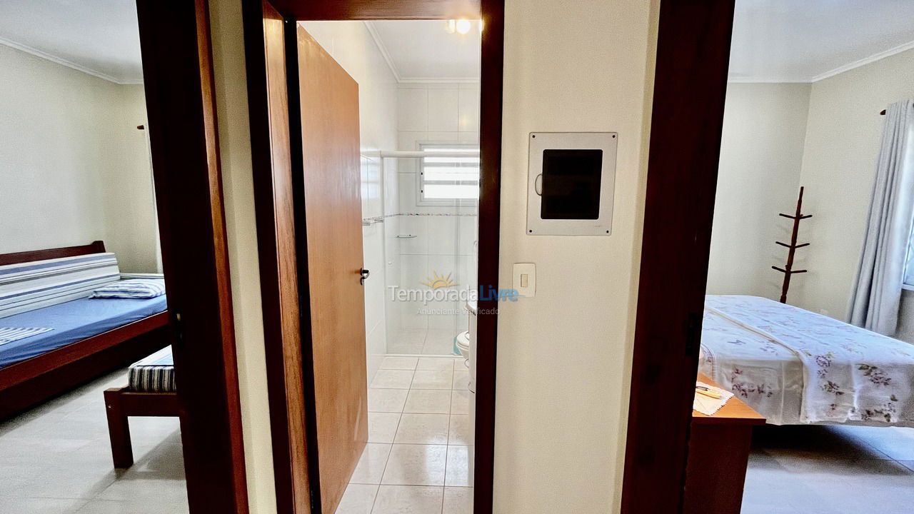 Casa para aluguel de temporada em Florianópolis (Praia da Lagoinha)