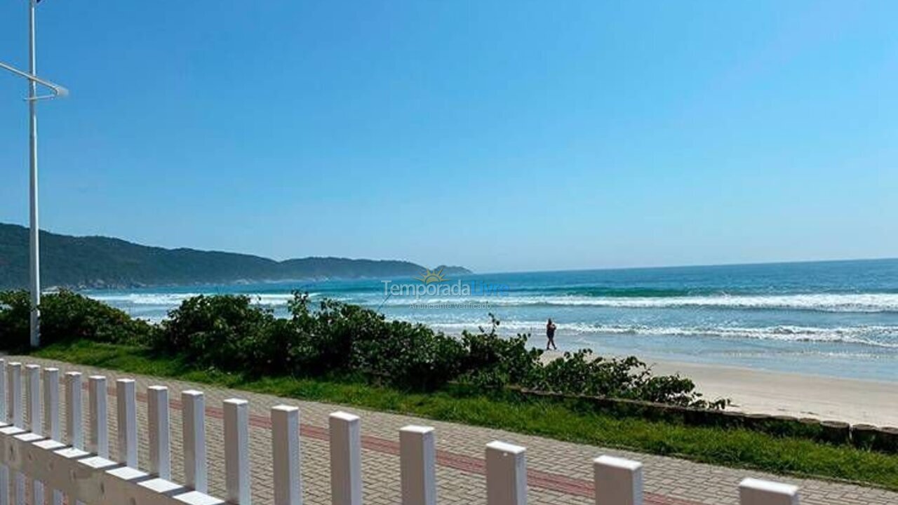 House for vacation rental in Bombinhas (Praia de Bombas)