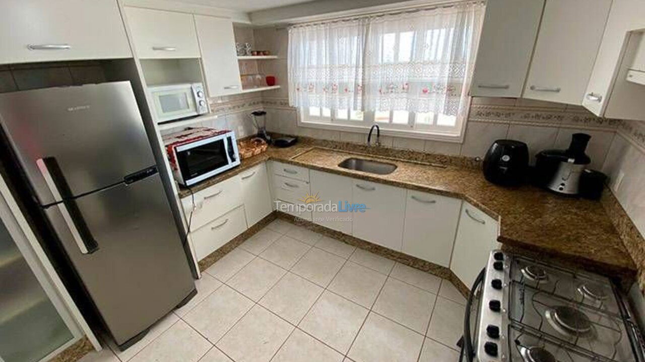 House for vacation rental in Bombinhas (Praia de Bombas)