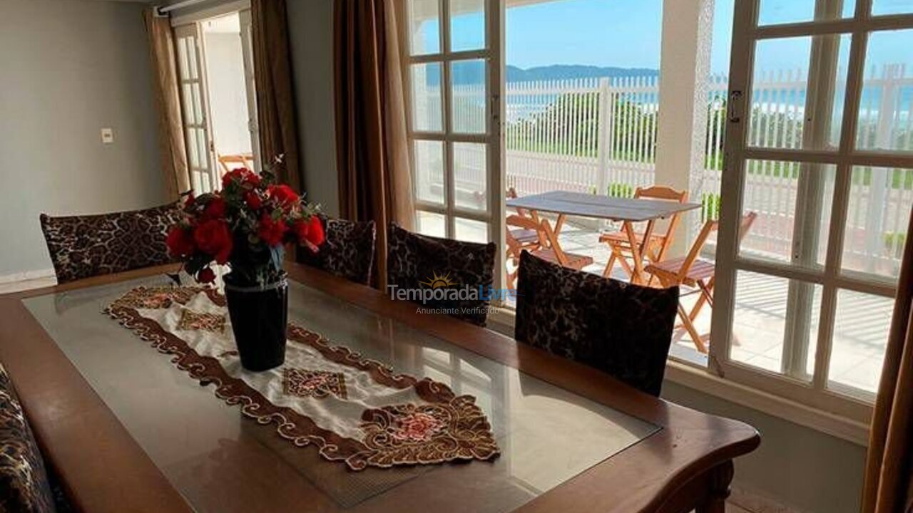 House for vacation rental in Bombinhas (Praia de Bombas)
