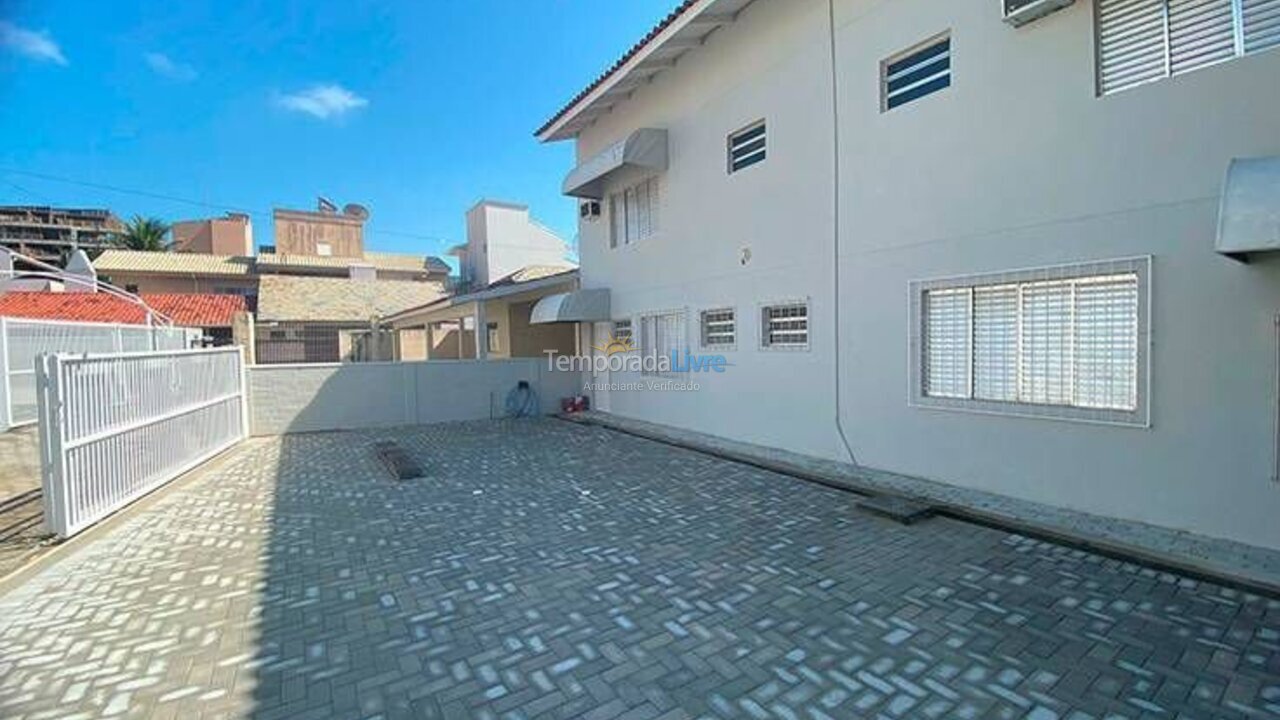 House for vacation rental in Bombinhas (Praia de Bombas)