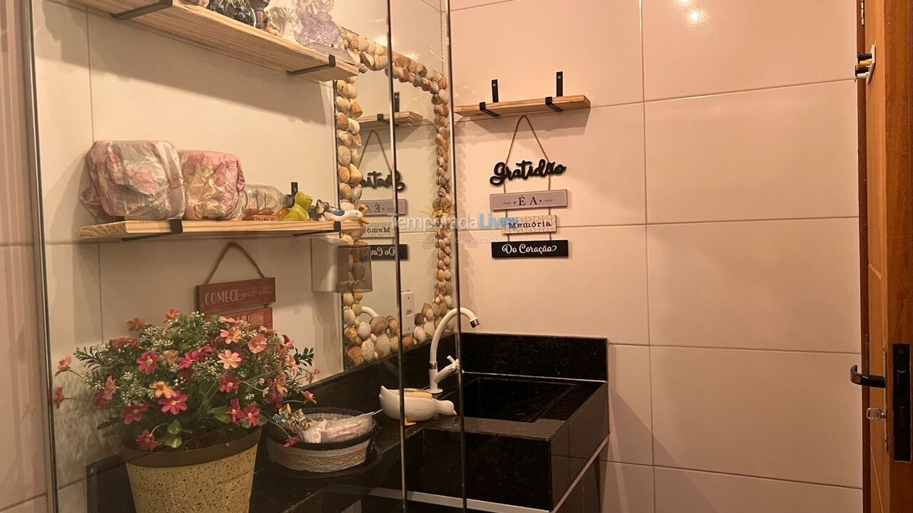 Casa para aluguel de temporada em Cabo Frio (Bairro Caminho de Buzios)
