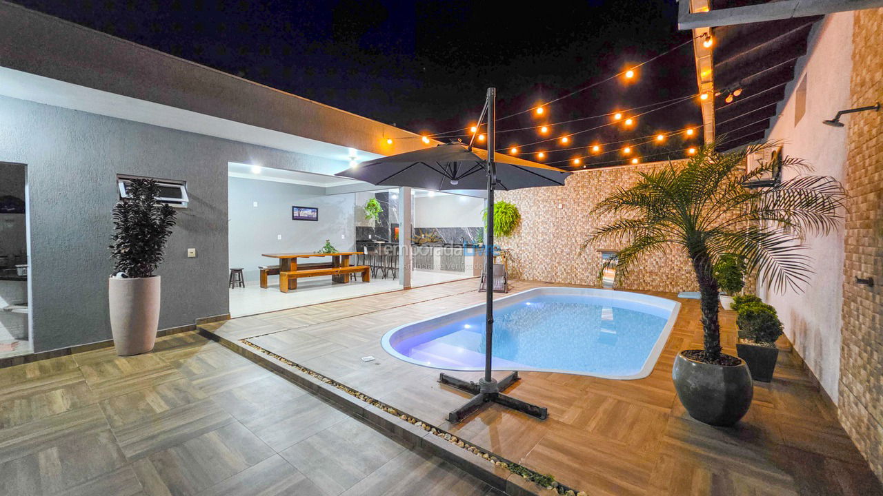 Casa para aluguel de temporada em São Francisco do Sul (Ubatuba)