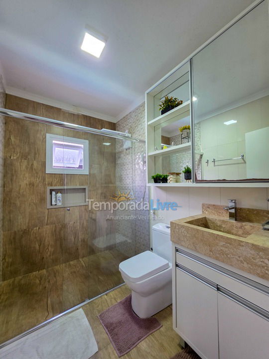 Casa para aluguel de temporada em São Francisco do Sul (Ubatuba)