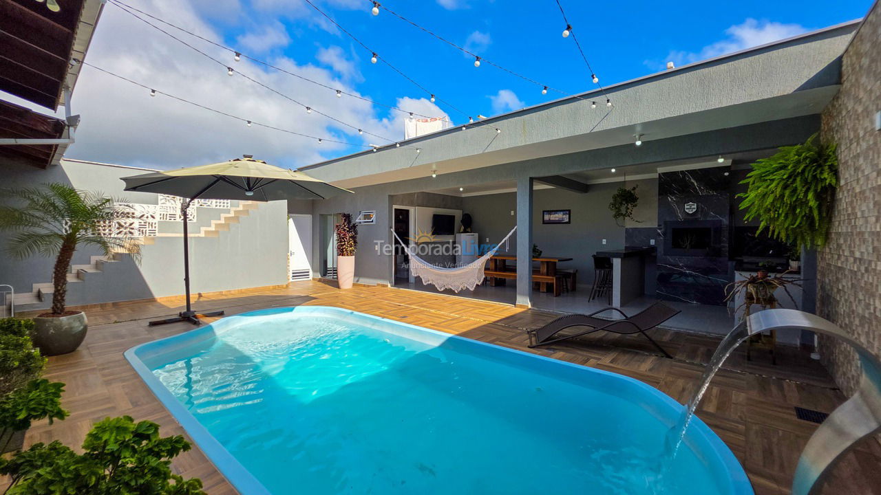 Casa para aluguel de temporada em São Francisco do Sul (Ubatuba)