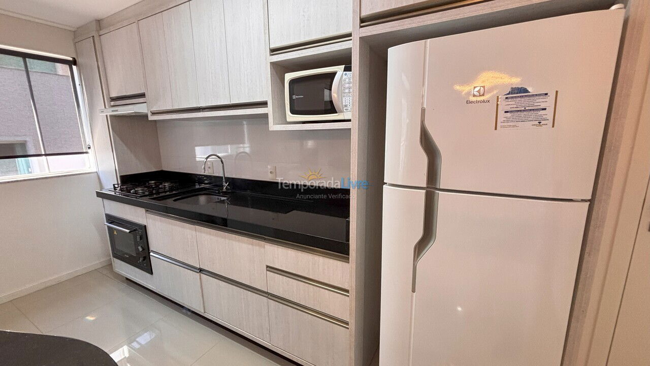 Apartamento para aluguel de temporada em Bombinhas (Praia de Bombas)