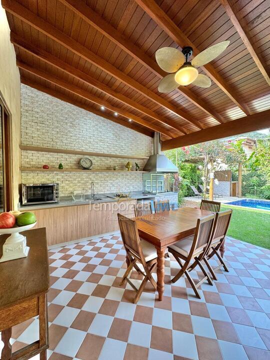 Casa para alquiler de vacaciones em São Sebastião (Praia da Baleia)