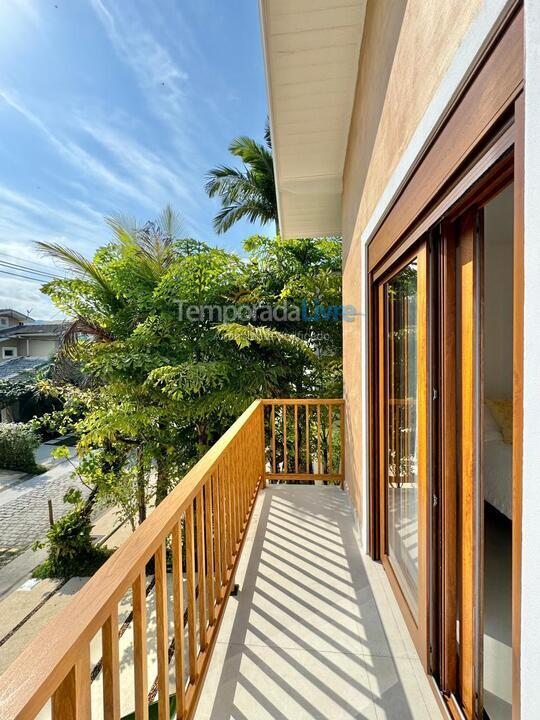 Casa para alquiler de vacaciones em São Sebastião (Praia da Baleia)