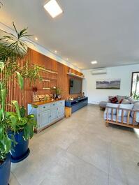 Casa em condomínio na praia de Juquehy CA0253