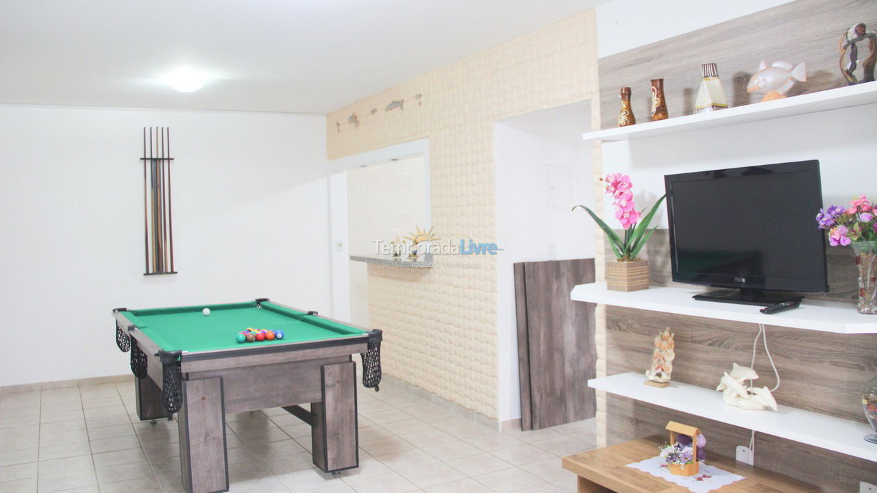 Apartamento para aluguel de temporada em Itapema (Meia Praia)