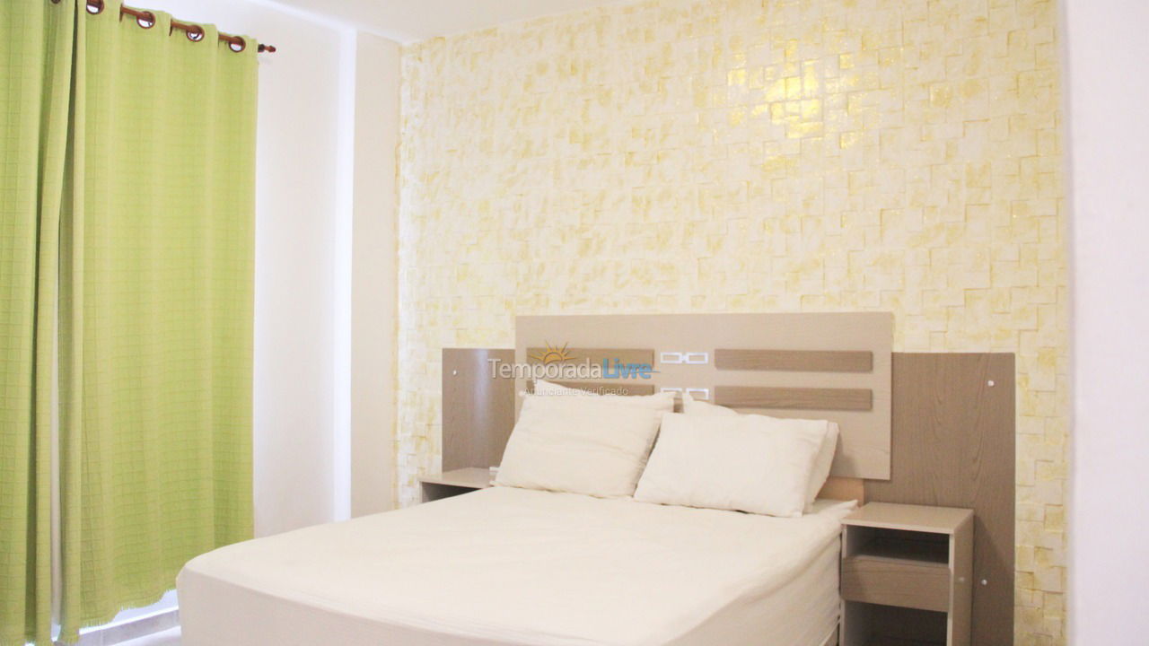 Apartamento para aluguel de temporada em Itapema (Meia Praia)