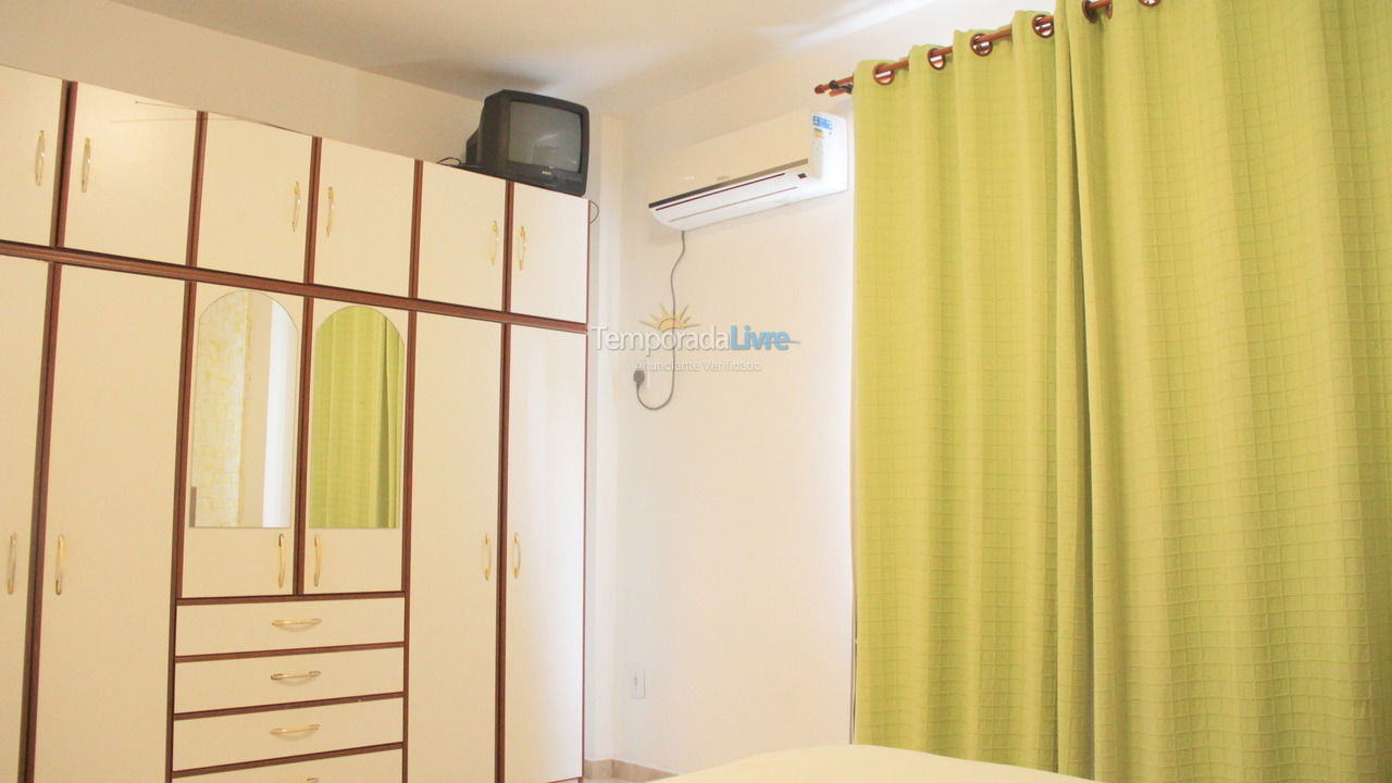 Apartamento para aluguel de temporada em Itapema (Meia Praia)