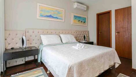 HERMOSA CASA CON JARDÍN CERCA DE LA PLAYA