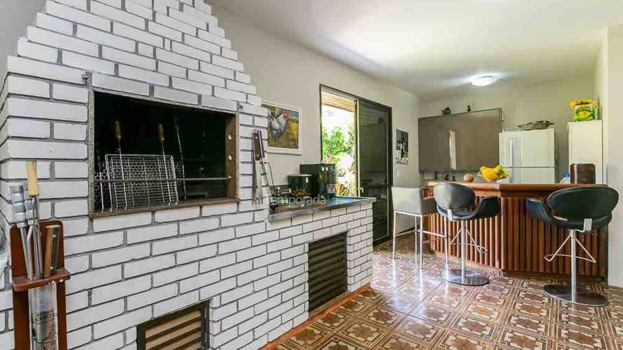 Casa para alquiler de vacaciones em Florianópolis (Praia Brava)