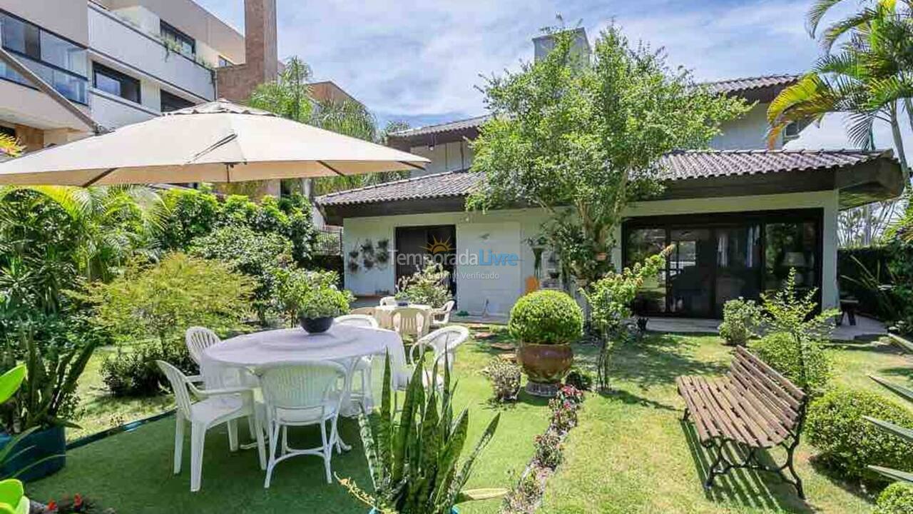 Casa para alquiler de vacaciones em Florianópolis (Praia Brava)