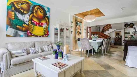 HERMOSA CASA CON JARDÍN CERCA DE LA PLAYA