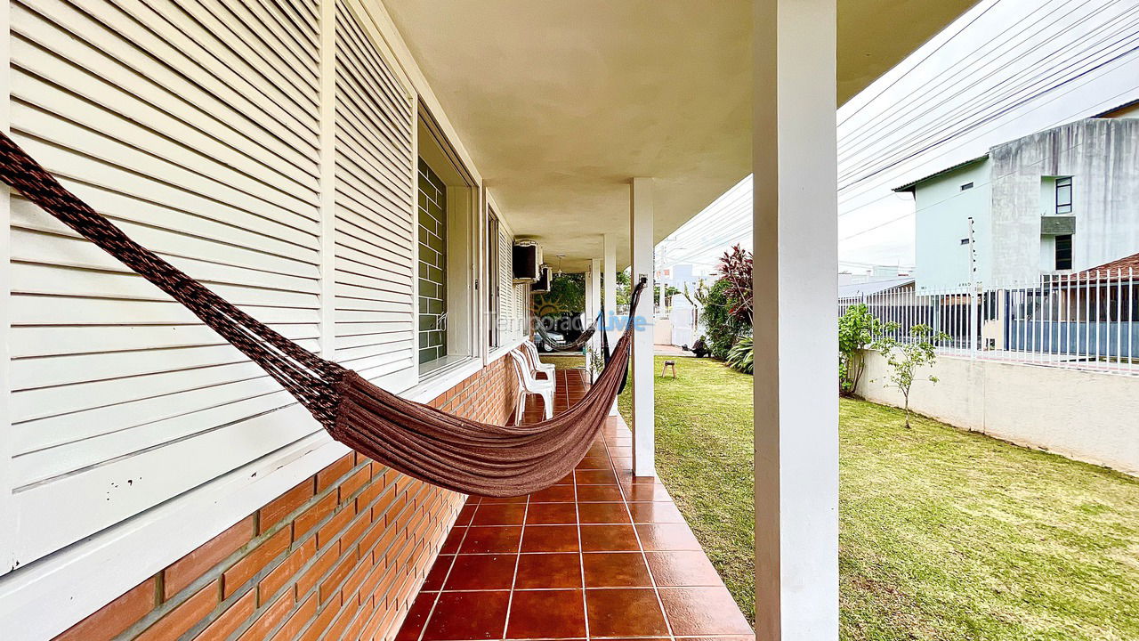 Casa para aluguel de temporada em Florianopolis (Canasvieiras)