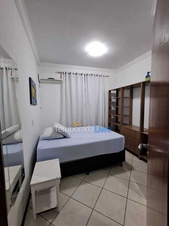 Apartamento para aluguel de temporada em Itapema (Meia Praia)