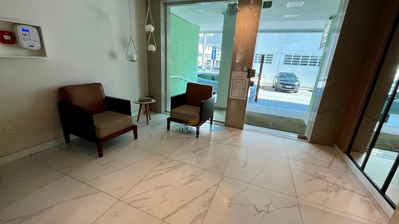 Apartamento para alquiler de vacaciones em Itapema (Meia Praia)