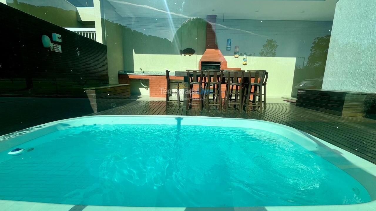 Apartment for vacation rental in Bombinhas (Mariscal)
