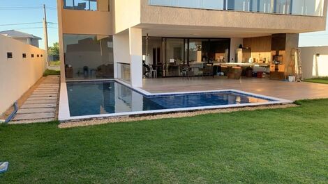 Cod.C010-Casa 2 suítes,4 pessoas, Taperapuan, piscina, churrasqueira.