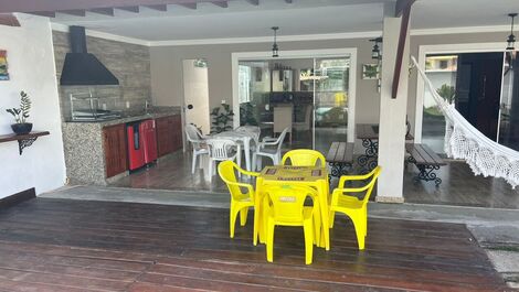 Cod.C010-Casa 2 suítes,4 pessoas, Taperapuan, piscina, churrasqueira.