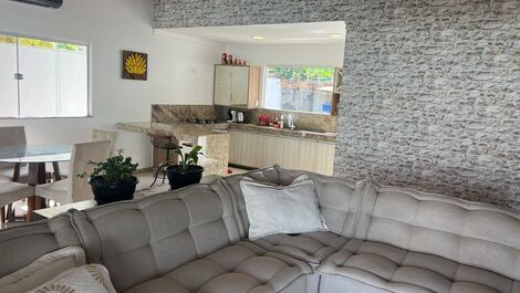 Cod.C010-Casa 2 suítes,4 pessoas, Taperapuan, piscina, churrasqueira.