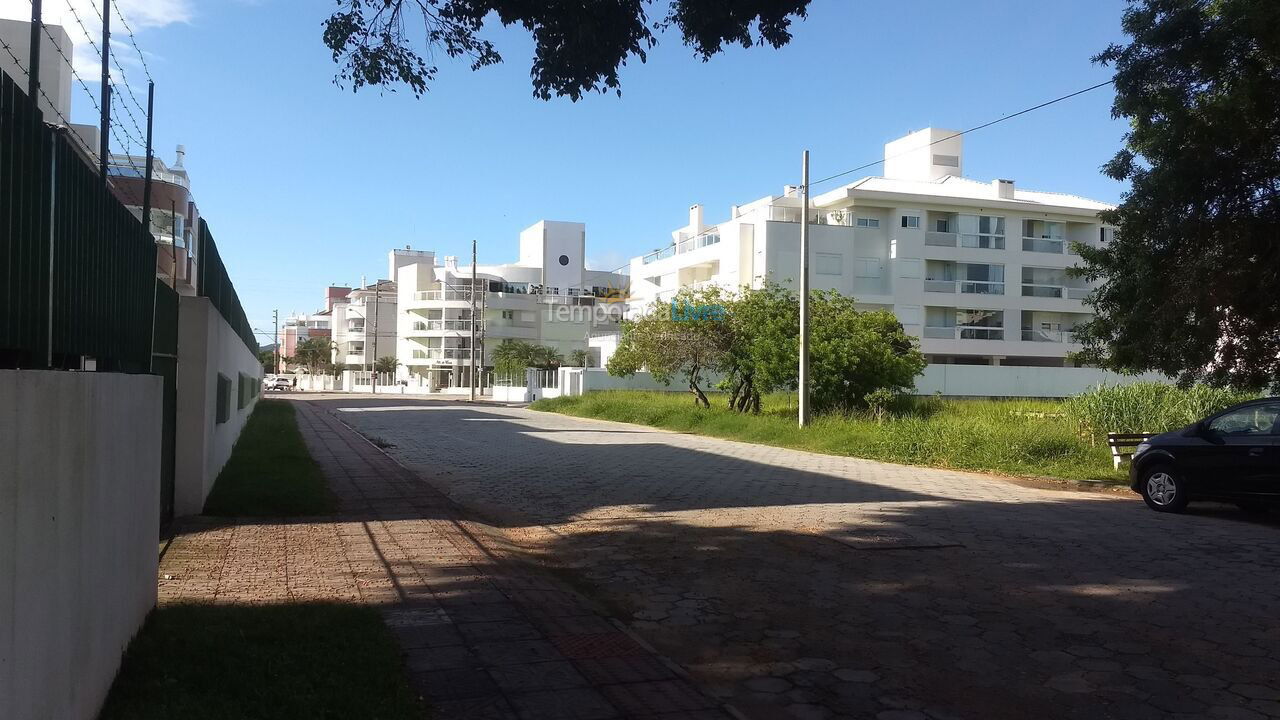 Apartamento para aluguel de temporada em Florianopolis (Praia dos Ingleses)