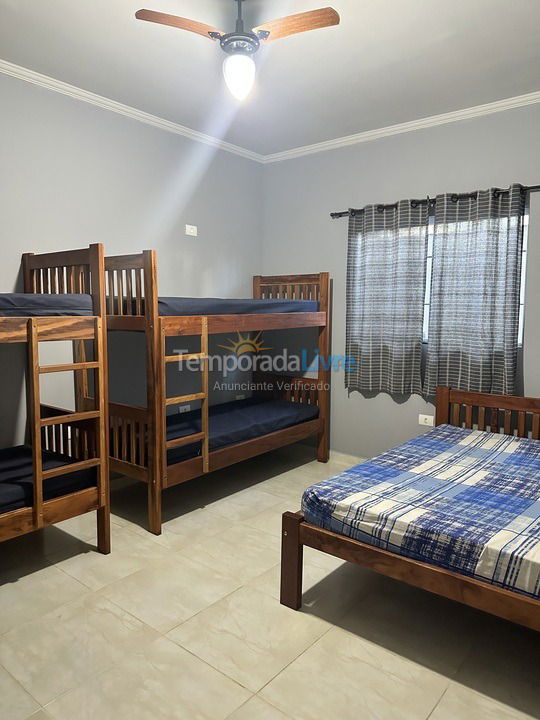 Apartamento para aluguel de temporada em Ubatuba (Praia Grande)