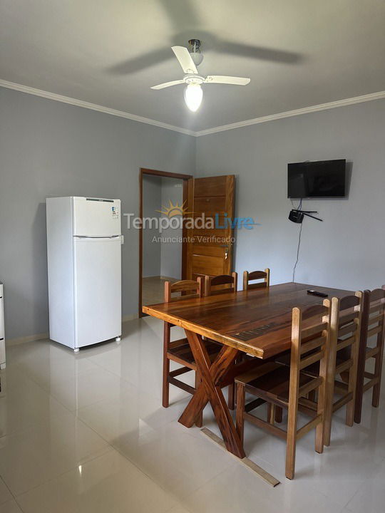 Apartamento para aluguel de temporada em Ubatuba (Praia Grande)