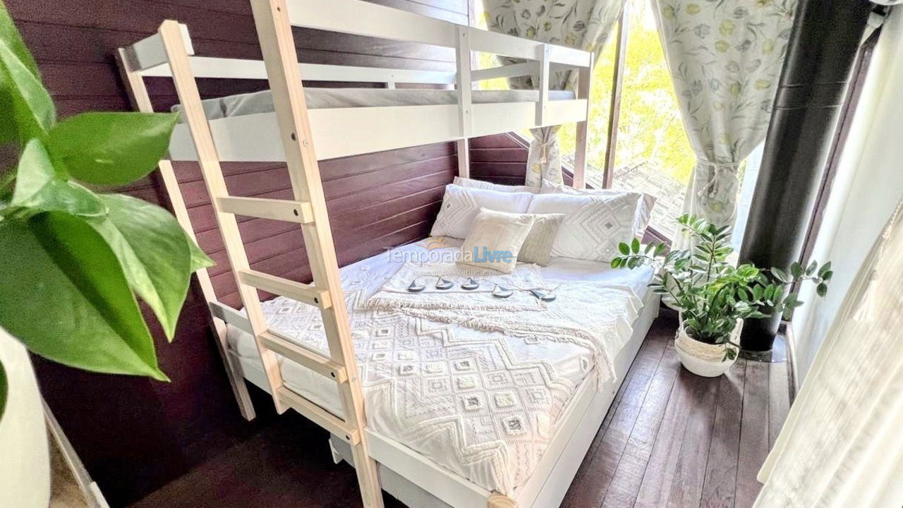 Casa para alquiler de vacaciones em Palhoça (Guarda do Embaú)
