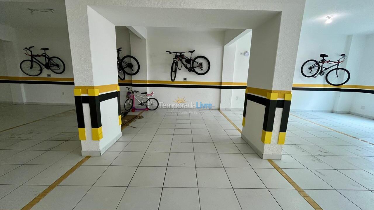 Apartamento para alquiler de vacaciones em Itapema (Meia Praia)