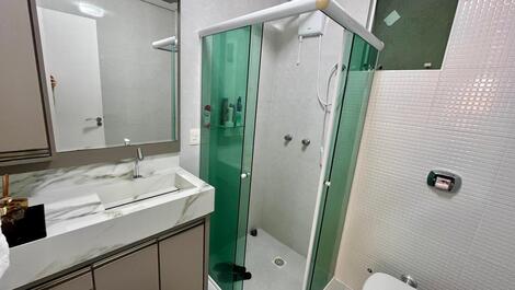 APARTAMENTO EN MEIA PRAIA CERCA DE RUSSI Y RUSSI HASTA 8 PERSONAS