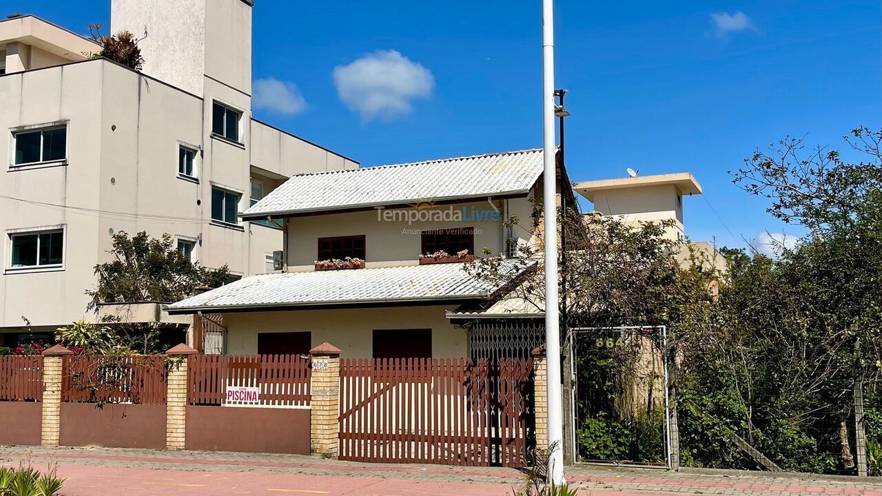 Casa para aluguel de temporada em Bombinhas (Mariscal)