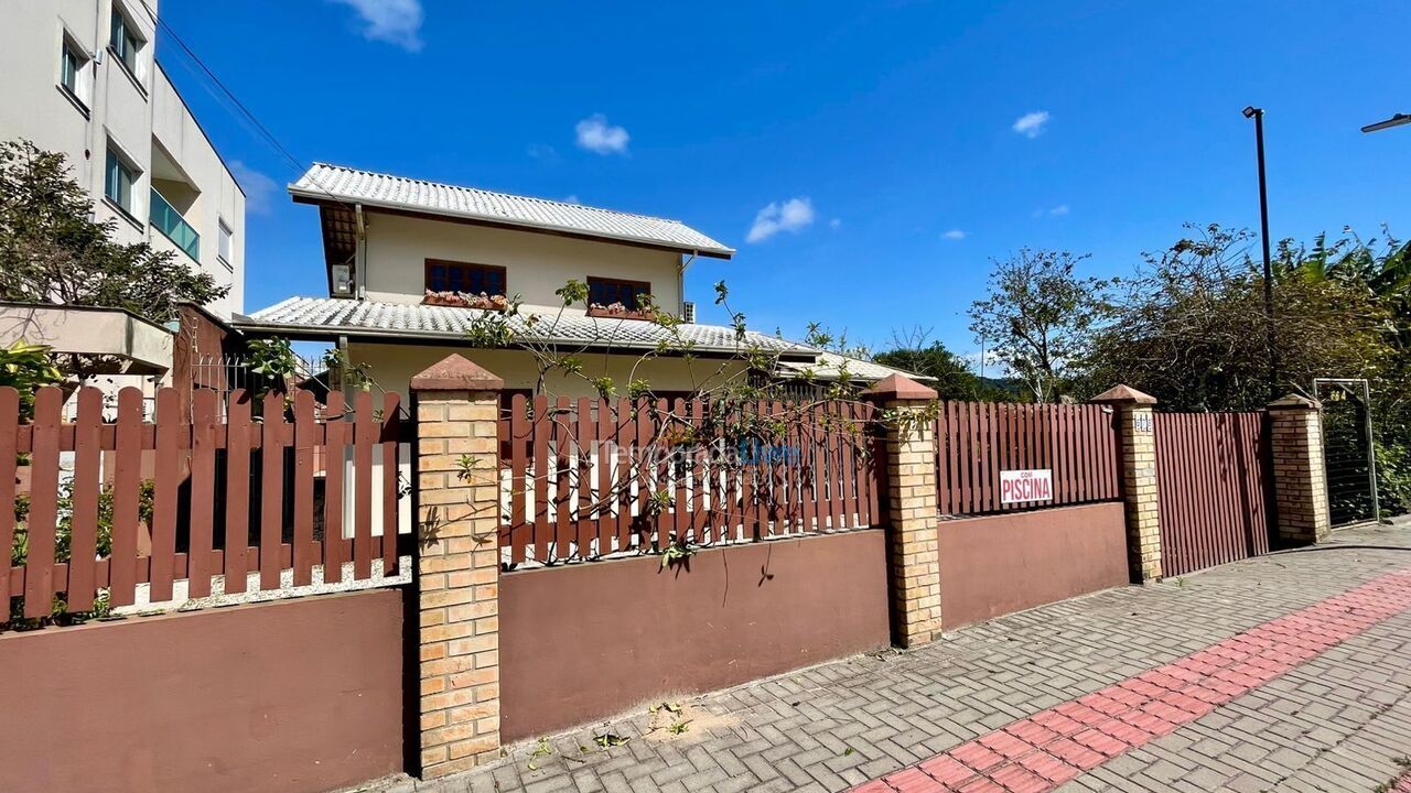 Casa para aluguel de temporada em Bombinhas (Mariscal)
