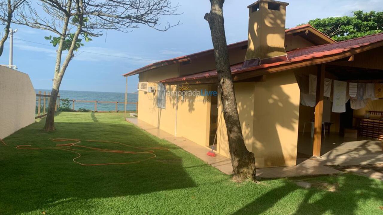Casa para aluguel de temporada em Florianopolis (Praia dos Ingleses)