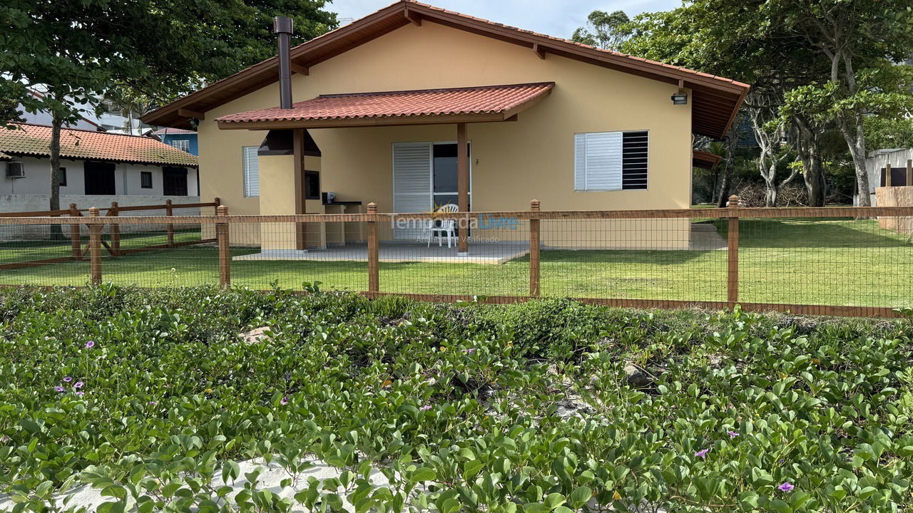 Casa para aluguel de temporada em Florianopolis (Praia dos Ingleses)