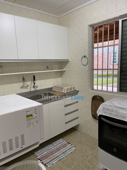 Casa para aluguel de temporada em Florianopolis (Praia dos Ingleses)