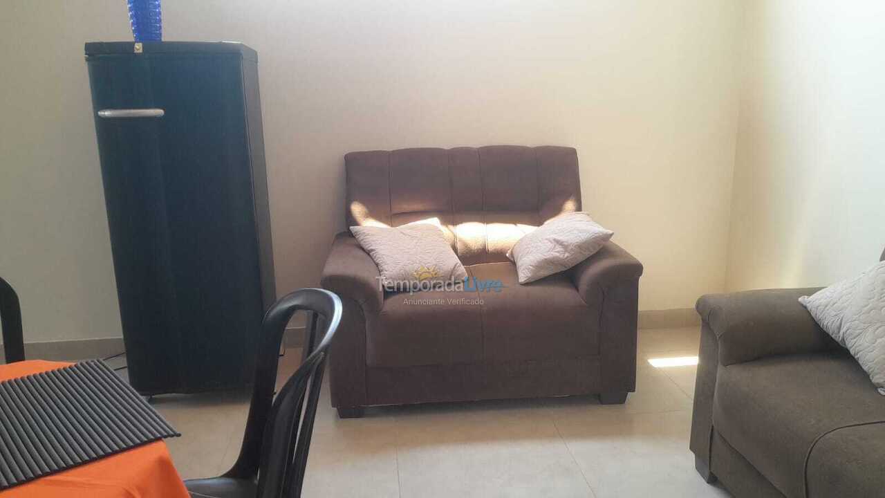 Apartamento para aluguel de temporada em Montes Claros (Santa Laura)
